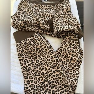 NWOT Inc international concepts leopard jogger set Medium